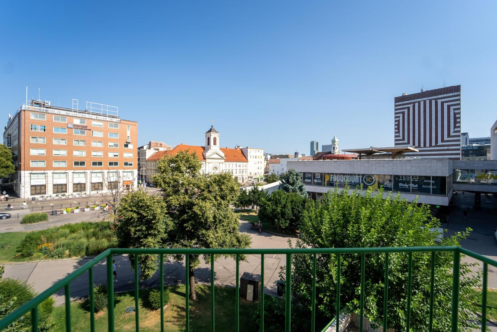 Verve Home Old Town Dunajska 2 Bratislava Bagian luar foto